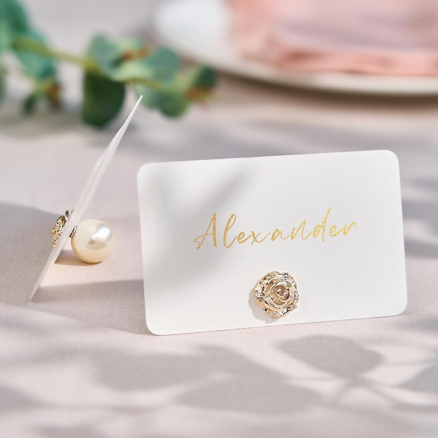 UNIQOOO 12Pcs Decorative Rose Floral Place Card Holders Bulk, Luxury Gold Metal Name Card Stands Set, for Wedding Table Setting, Business Card, Name Tag, Party Food Labels