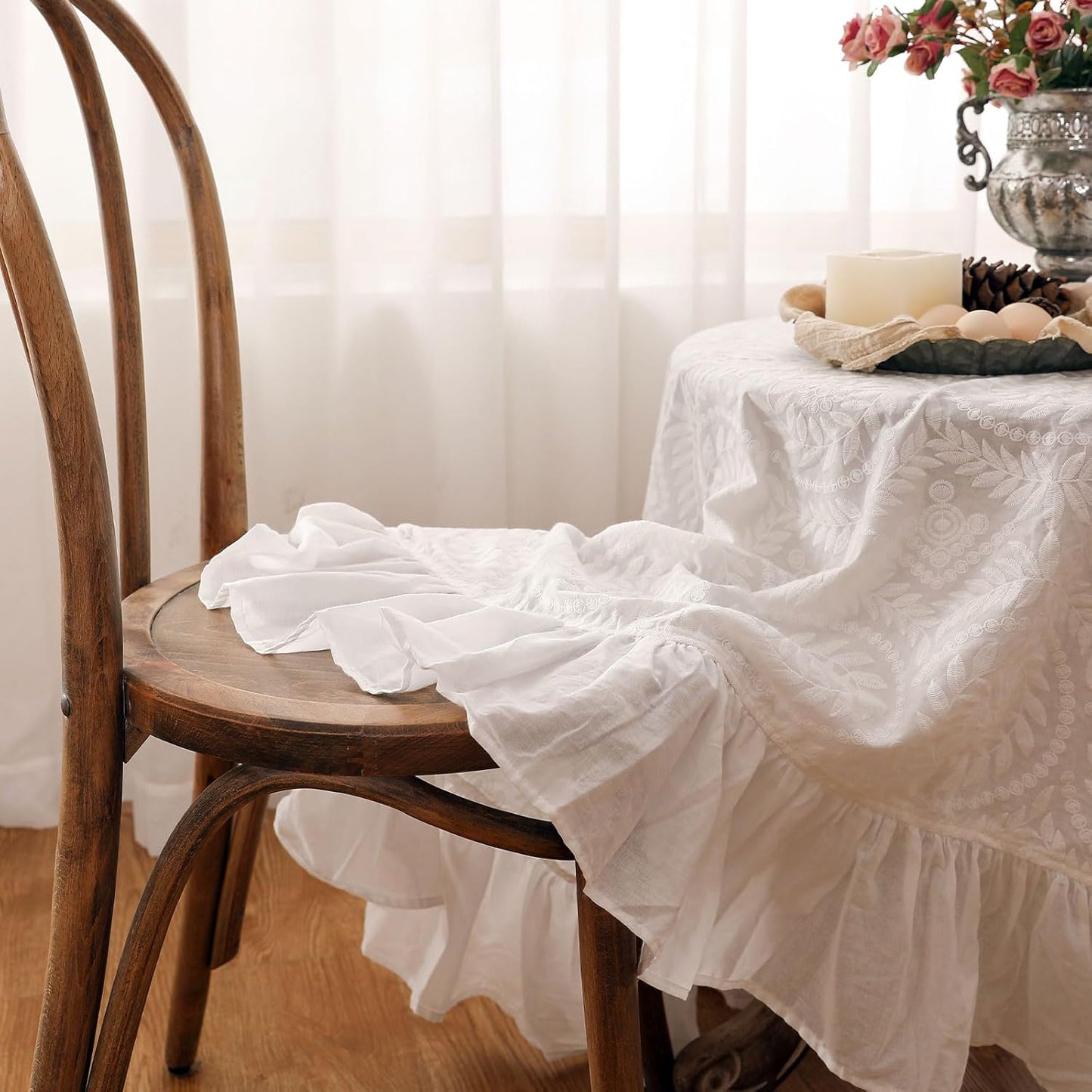 patdrea Vintage Ruffle Tablecloth for Round Tables,Farmhouse Embroidered Cotton White Lace Table Cloth Cover Decor for Dining Room Wedding Banquet Thanksgiving Christmas,Dimaeter 59"