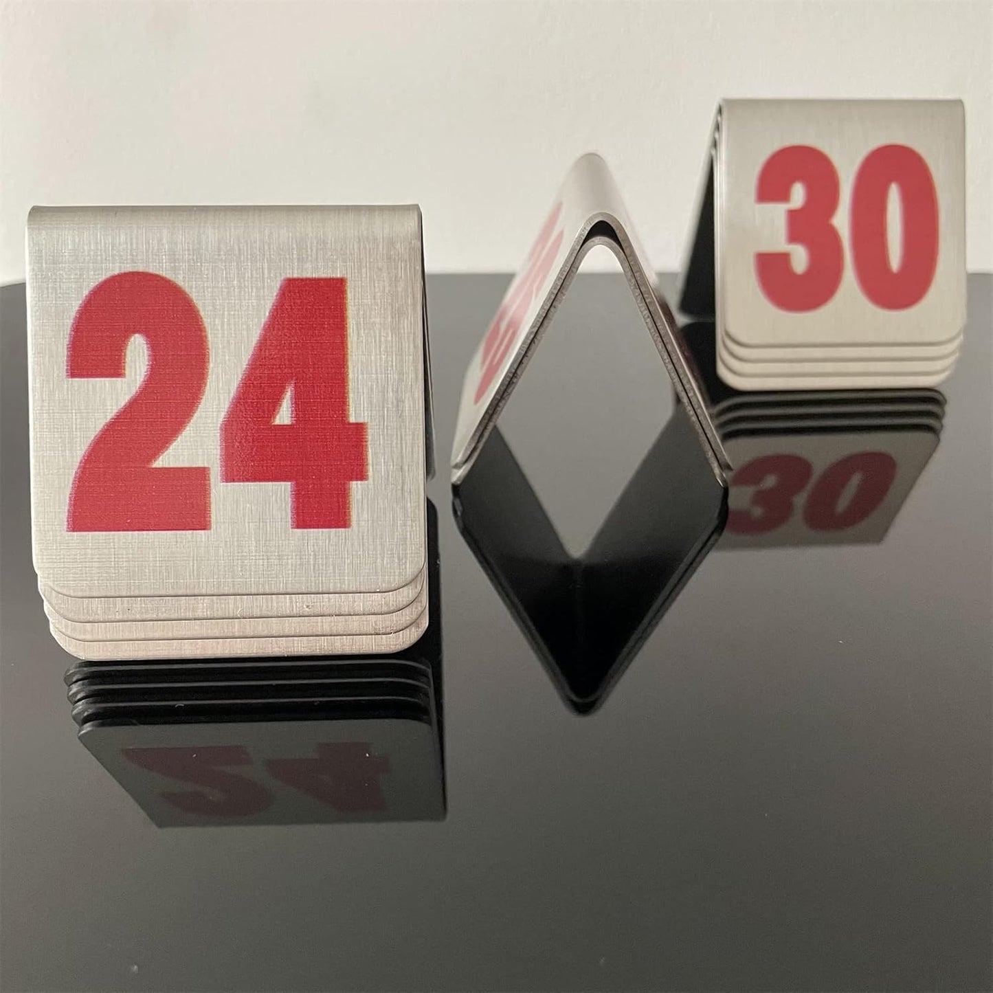 10 Pcs Metal Place Cards Stackable Tent Style Table Numbers，Place Card Holders for Celebration Wedding Party Restaurants Cafes Bars Gatherings meeting Room Board Game Serial (Small 21-30, Red)