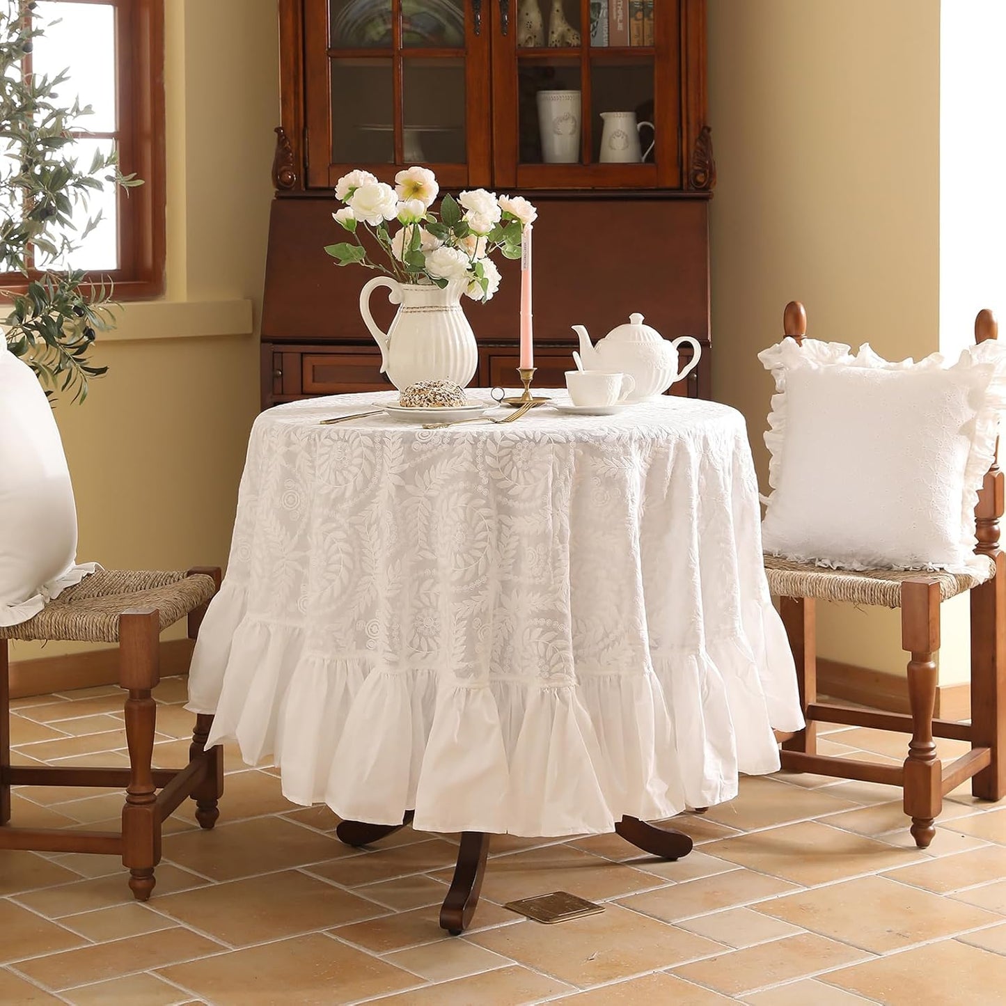 patdrea Vintage Ruffle Tablecloth for Round Tables,Farmhouse Embroidered Cotton White Lace Table Cloth Cover Decor for Dining Room Wedding Banquet Thanksgiving Christmas,Dimaeter 59"