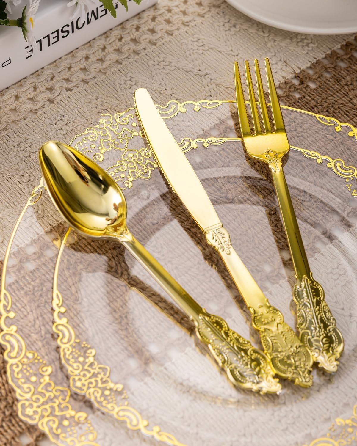 Goodluck 350 Piece Clear Gold Plastic Dinnerware Set for 50 Guests, Fancy Disposable Plates, Include: 100 Gold Rim Plastic Plates, 150 Silverwares, 50 Pre Rolled Napkins, 50 Cups for Party, Wedding