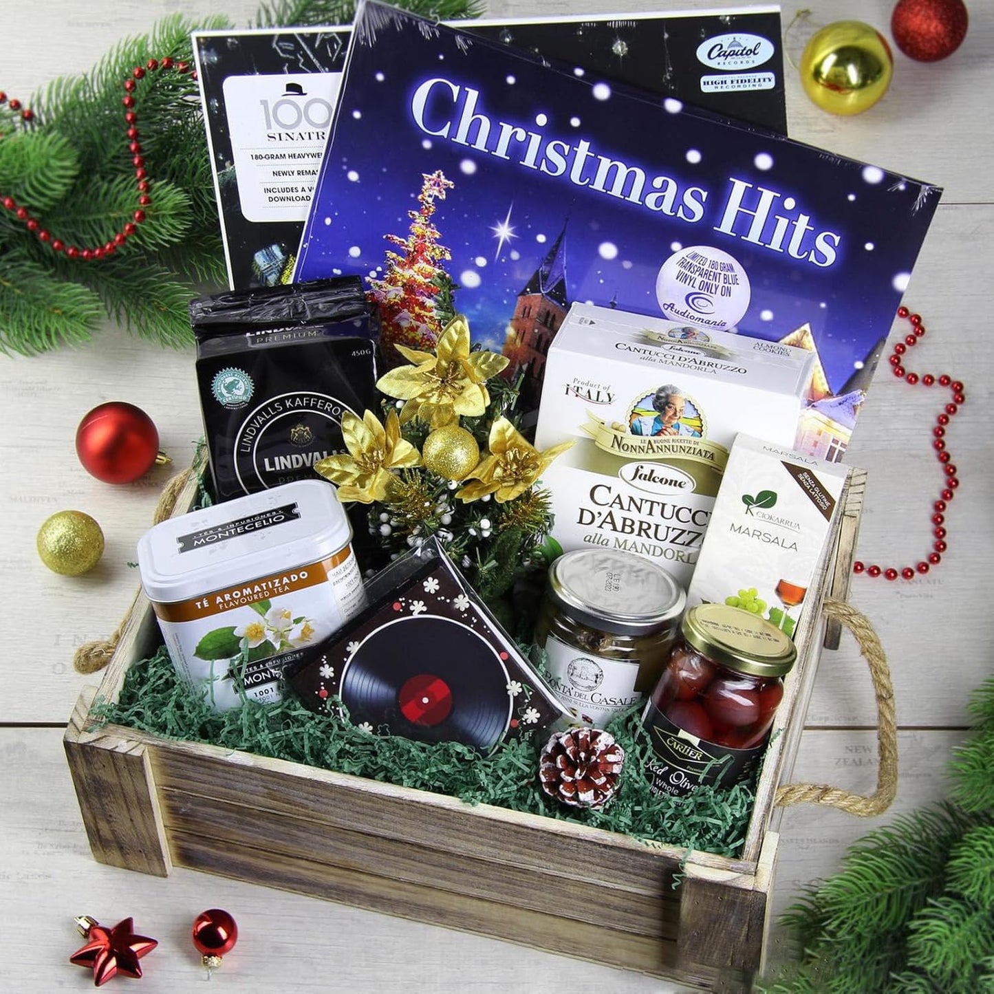 1 LB Dark Green Crinkle Cut Paper Shred Filler Great for Gift Wrapping, Dark Green Basket Fillers, Birthday, Gift Wrapping, Anniversary, Halloween Thanksgiving Christmas Party Decor Filling Supplies