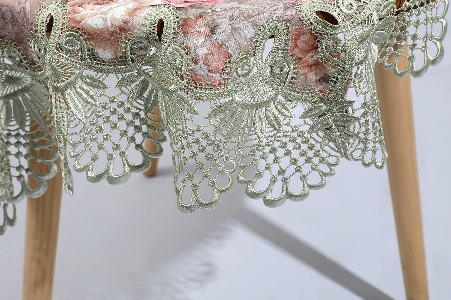 vctops Damask Lace Patchwork Tablecloth Luxury Square Small Table Cover Elegant Floral Embroidered Lace Table Cloth for Party Kitchen Dinning Picnic Decoration (Type E,22"x22")