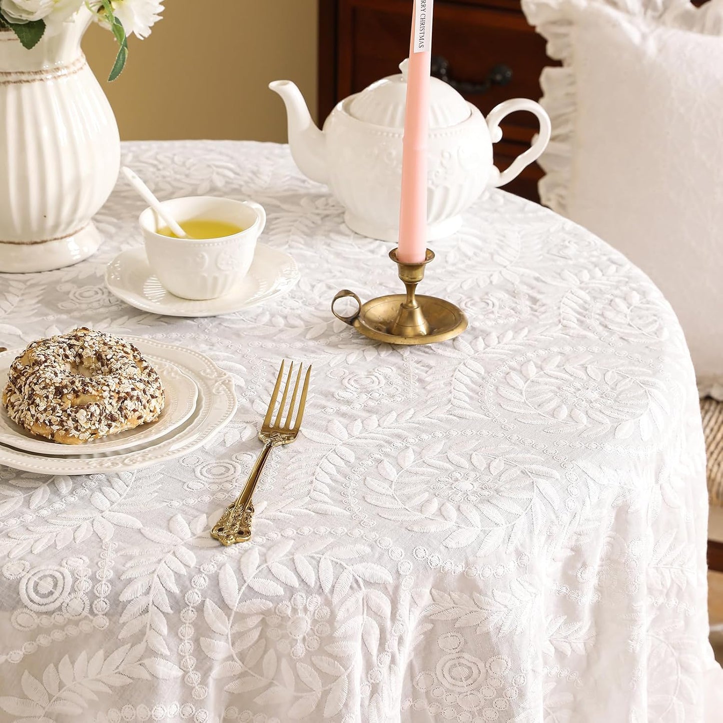 patdrea Vintage Ruffle Tablecloth for Round Tables,Farmhouse Embroidered Cotton White Lace Table Cloth Cover Decor for Dining Room Wedding Banquet Thanksgiving Christmas,Dimaeter 67"