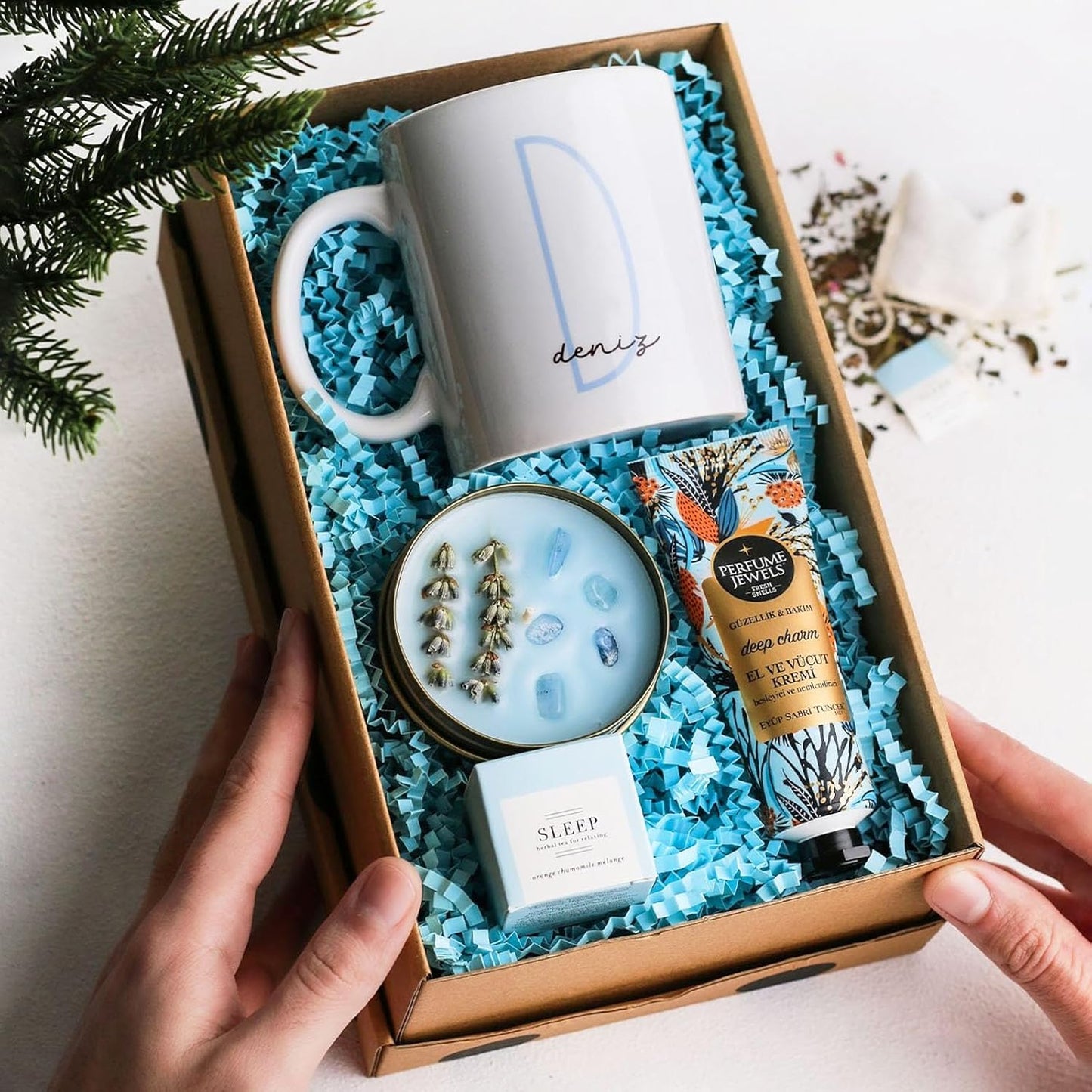 1 LB Lake Blue Crinkle Cut Paper Shred Filler Great for Gift Wrapping, Lake Blue Basket Fillers, Birthday, Gift Wrapping, Anniversary, Halloween Thanksgiving Christmas Party Decor Filling Supplies